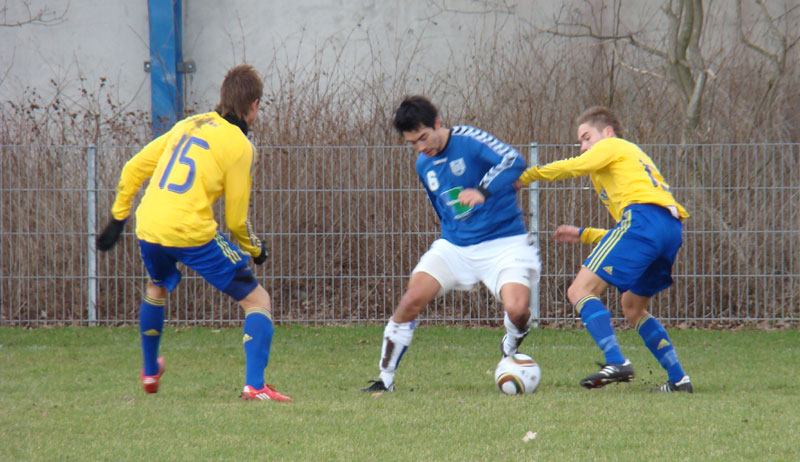 Mathias debutkamp p Brndbys 2. divisionshold, 1. april 2010.