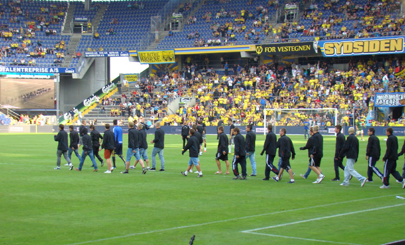 Brndbys U19 Danmarksmestre 2011 hyldes p stadion.